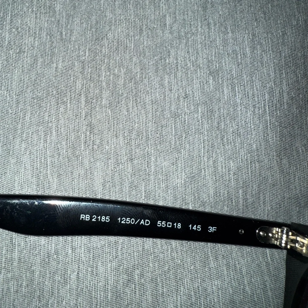 Ray Ban women’s sunglasses black and grey - Picture 5 of 7